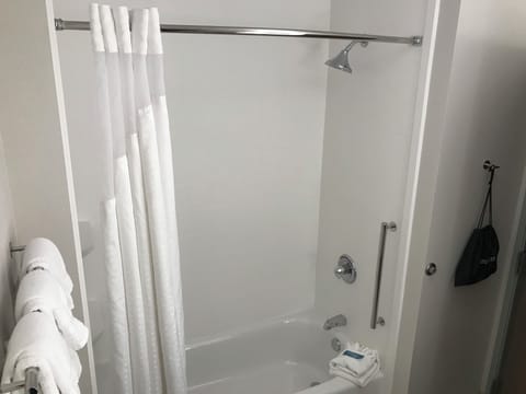 Standard Room, 2 Queen Beds | Bathroom | Separate tub and shower, free toiletries, hair dryer, towels