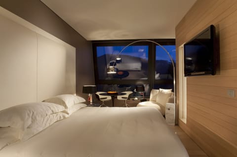 Junior Suite, Balcony (Emotional SPA) | Premium bedding, minibar, in-room safe, desk