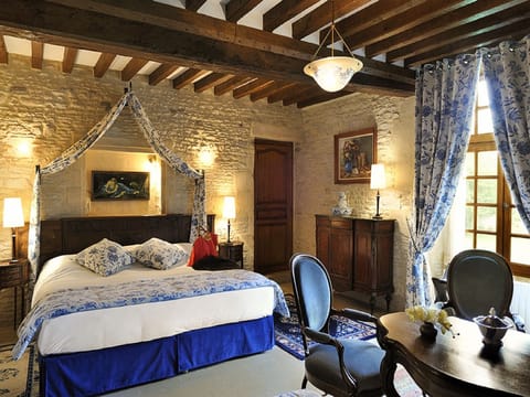 Junior Suite (triple) | Premium bedding, individually decorated, individually furnished