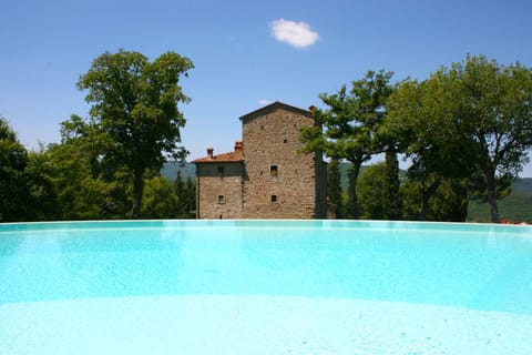 Seasonal outdoor pool, pool umbrellas, sun loungers