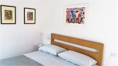 Classic Double Room | Desk, soundproofing, iron/ironing board, rollaway beds