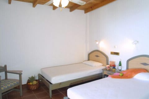 Suite, 1 Bedroom | Egyptian cotton sheets, premium bedding, in-room safe, desk