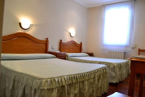 Quadruple Room | Desk, blackout drapes, free WiFi, bed sheets