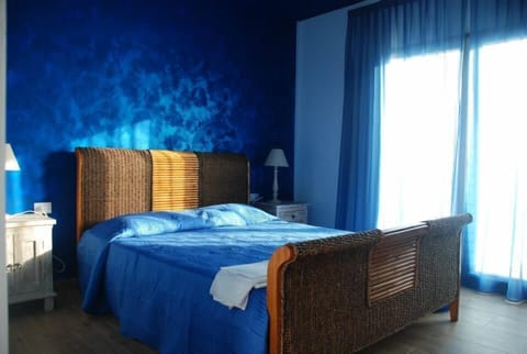 Double Room | Free WiFi, bed sheets