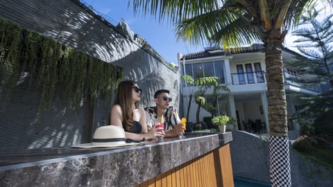 Poolside bar