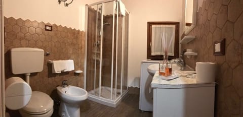 Bungalow, 2 Bedrooms, Patio | Bathroom | Shower, free toiletries, towels