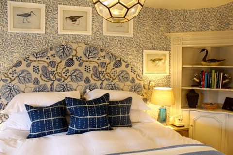 Junior Suite | Premium bedding, in-room safe, individually decorated