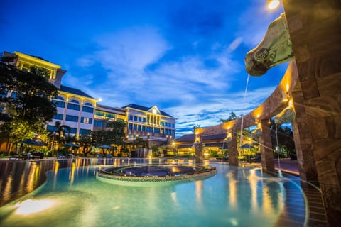 Outdoor pool, pool umbrellas