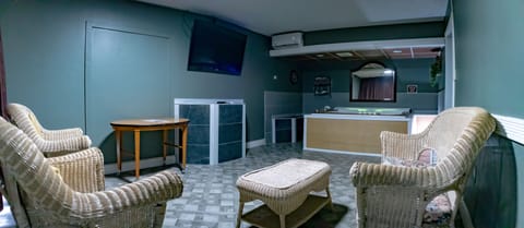 32-inch TV with cable channels