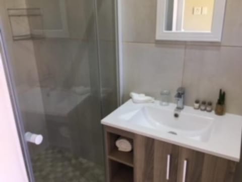 Free toiletries, towels