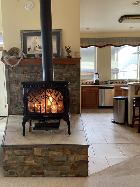 Deluxe House, Multiple Beds | Living area | Flat-screen TV