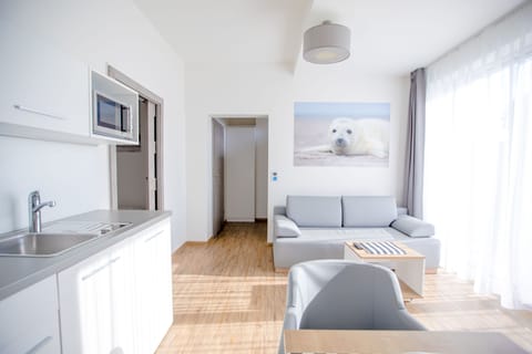 Standard Apartment (Sarema) | Soundproofing, free WiFi, bed sheets, wheelchair access