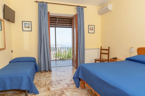 Comfort Double or Twin Room, Terrace, Sea View | In-room safe, free WiFi, bed sheets