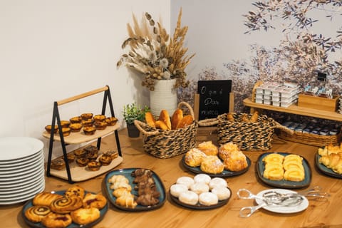 Daily buffet breakfast for a fee