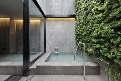 Indoor spa tub