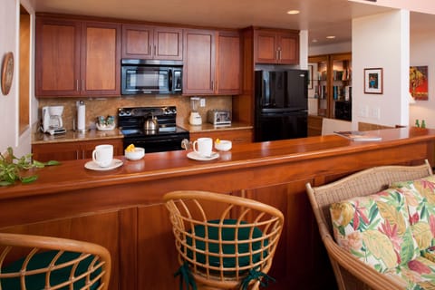 Ocean Upper - King Bed & Sofa Bed | Private kitchen | Full-size fridge, microwave, stovetop, dishwasher