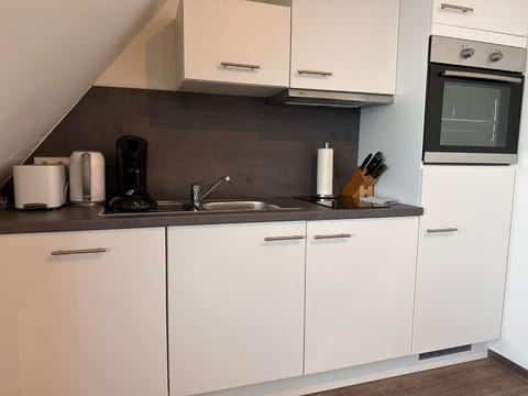 Family Studio | Premium bedding, in-room safe, laptop workspace, soundproofing