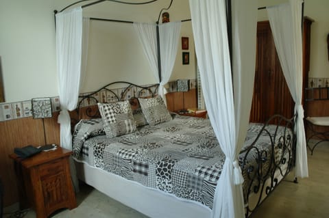 Comfort Double Room | Premium bedding, soundproofing, iron/ironing board