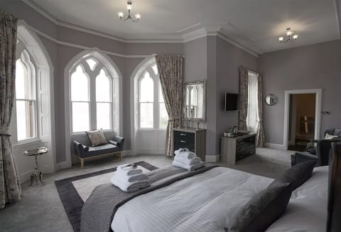 Premium Double Room, Ensuite | Egyptian cotton sheets, premium bedding, free cribs/infant beds