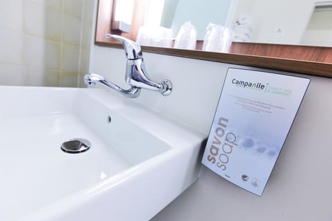 Premium bedding, desk, blackout drapes, soundproofing