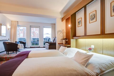 Quadruple Room | Desk, iron/ironing board, free WiFi, bed sheets