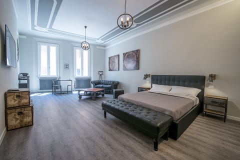 Superior Suite | Desk, soundproofing, free WiFi, bed sheets