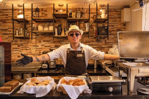 Free daily buffet breakfast
