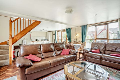 Superior Cottage, Private Bathroom, Courtyard View (Tyn Cellar Cottage) | Lounge