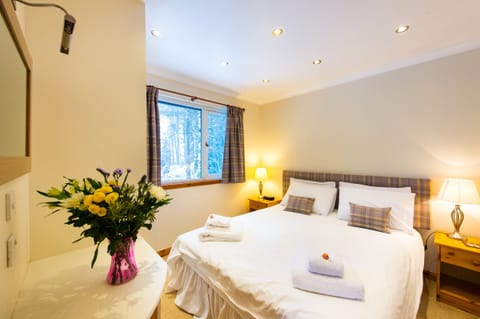 Chalet | 2 bedrooms, iron/ironing board, free WiFi, bed sheets
