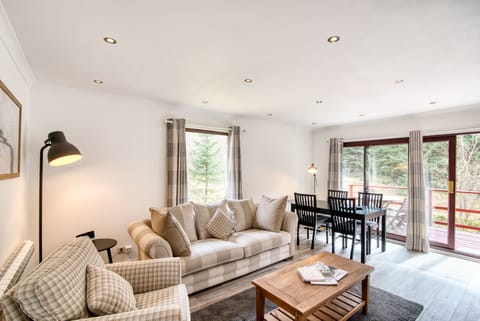 Chalet | Living room | 30-inch LCD TV with satellite channels, TV, DVD player