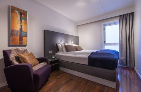 Basic Double or Twin Room | Premium bedding, pillowtop beds, desk, laptop workspace