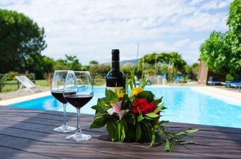 2 outdoor pools, pool umbrellas, sun loungers