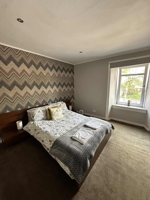 Standard Double Room, 1 Double Bed, Shared Bathroom | 1 bedroom, desk, iron/ironing board, free WiFi