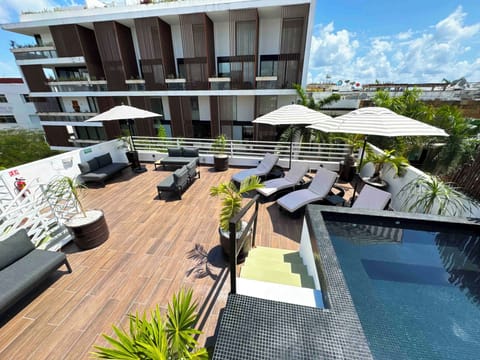 Rooftop pool