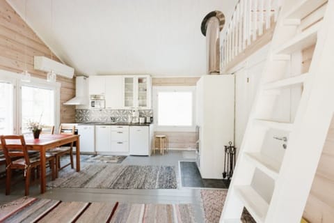 1 bedroom, blackout drapes, free WiFi, bed sheets