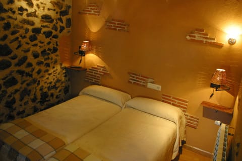 Twin Room | Individually decorated, individually furnished, rollaway beds