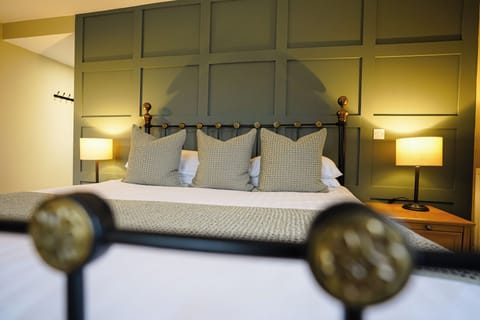 Superior Room | In-room safe, individually decorated, individually furnished, desk