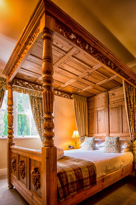 Four Poster Bedroom | Premium bedding, individually decorated, individually furnished
