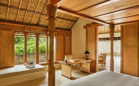 Suite (Pool Suite) | Minibar, in-room safe, individually decorated, individually furnished