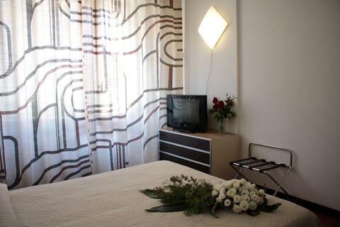 Desk, blackout drapes, free WiFi, bed sheets