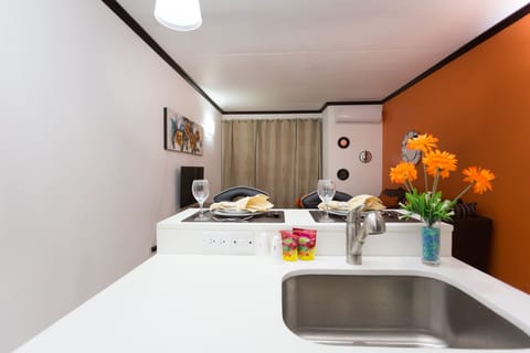 Standard Apartment, 2 Bedrooms, Mountain View | Private kitchen | Full-size fridge, microwave, oven, stovetop