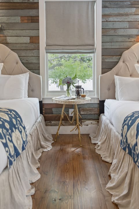 Room, Private Bathroom (The Sawgrass Suite) | Individually decorated, individually furnished, iron/ironing board