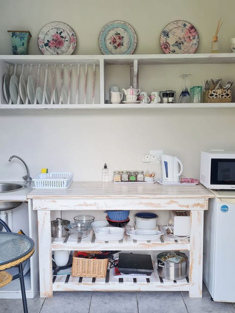 Twin Room, Patio, Garden View | Private kitchen | Coffee/tea maker