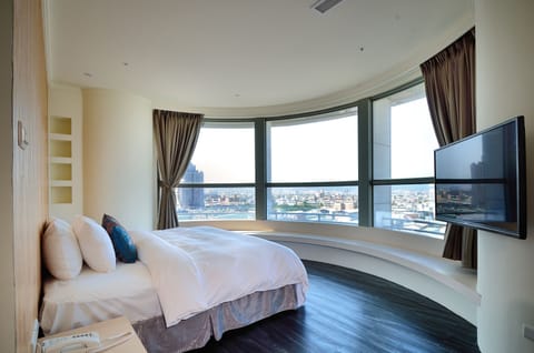 Classic Room, 1 Double Bed | Desk, free WiFi, bed sheets