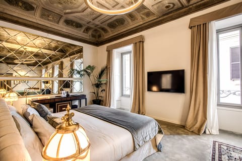 Presidential Suite | Premium bedding, down comforters, minibar, in-room safe
