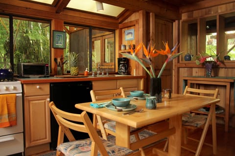 Guest Cottage  | In-room dining