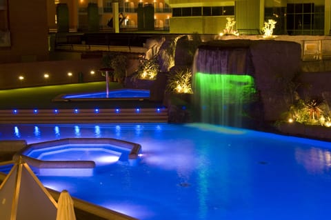 3 outdoor pools, open 9:00 AM to 7:00 PM, pool umbrellas, sun loungers
