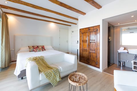 Premium Suite, Terrace, Sea View | Premium bedding, minibar, blackout drapes, soundproofing