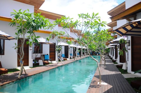 Outdoor pool, sun loungers