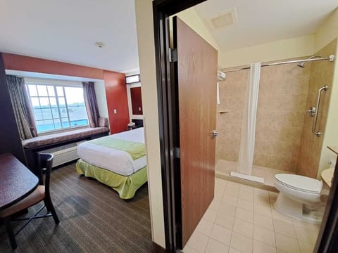 Standard Room | In-room safe, desk, soundproofing, iron/ironing board